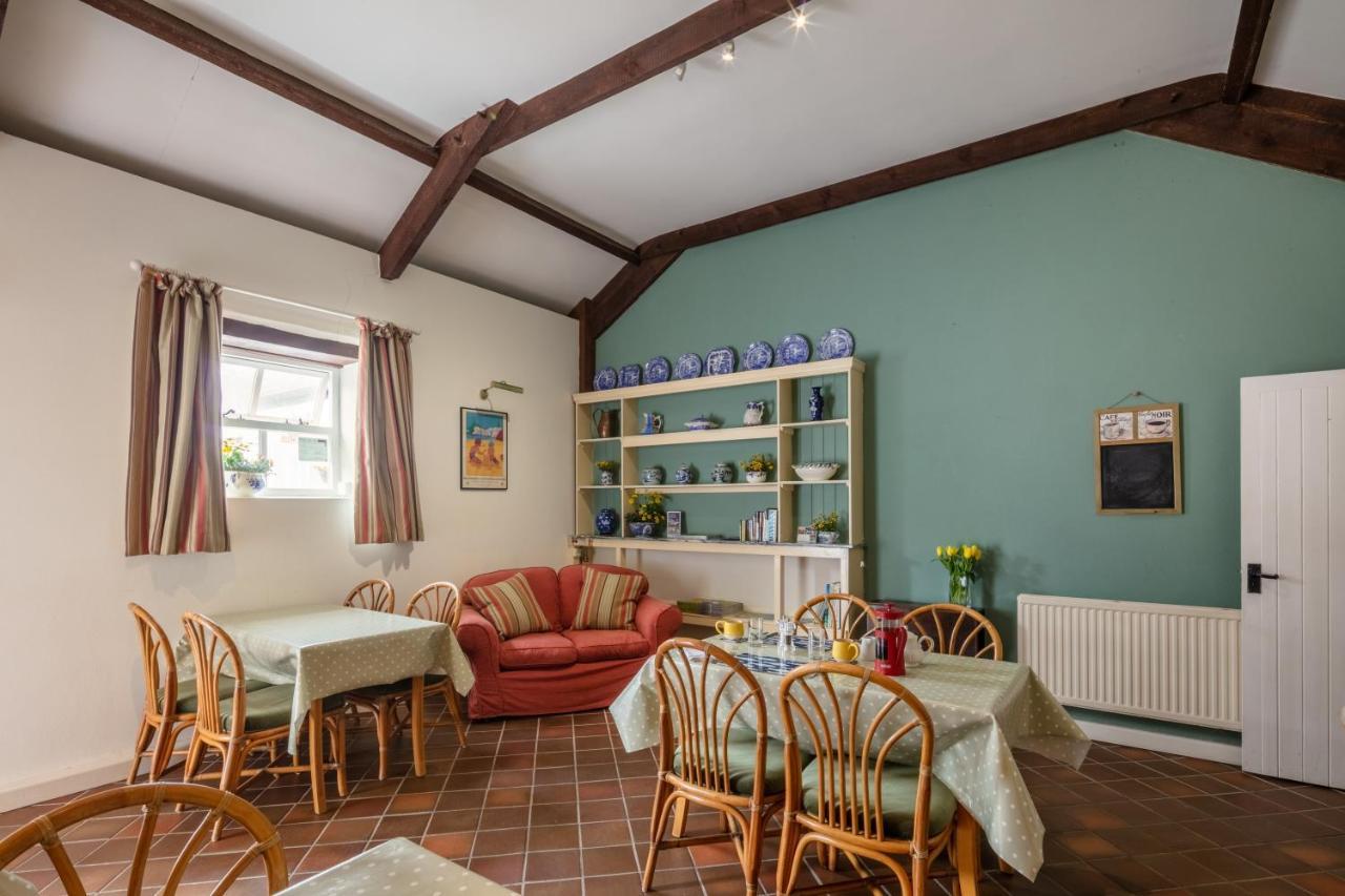 Bed & Breakfast East Trewent Farm